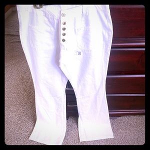 White jeans brand new. XL buts fits like large.
